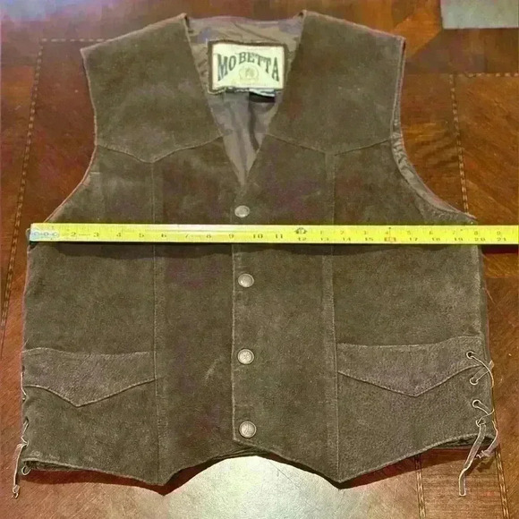 Vintage MoBetta Brown Genuine Leather Suede Vest Size M Snap Buttons and Pockets - Picture 4 of 7